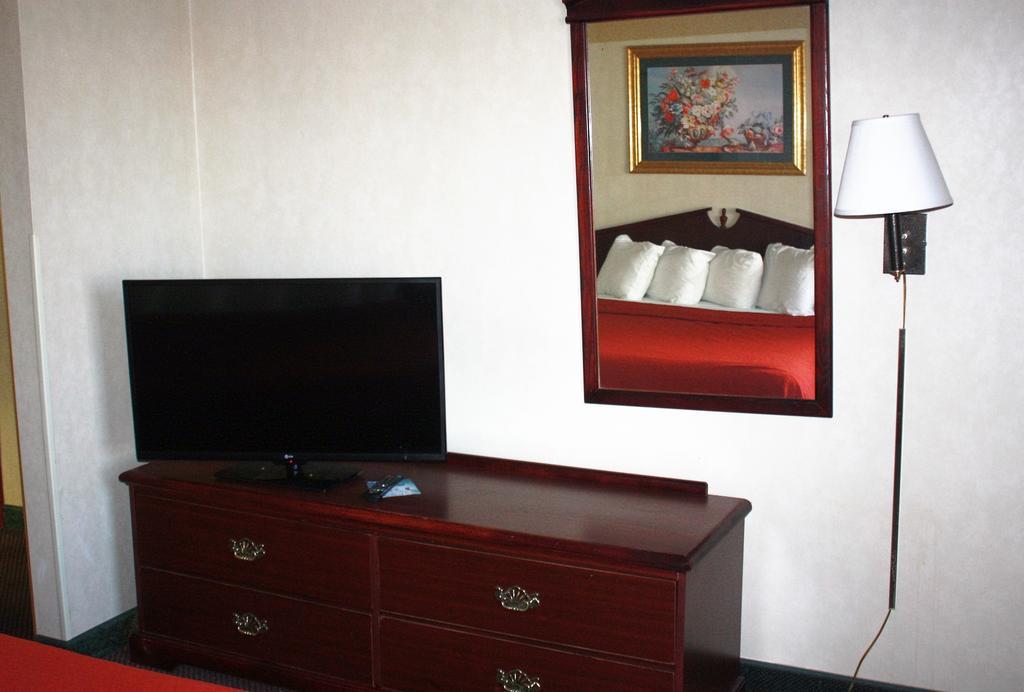 Lexington Suites Of Jonesboro Room photo